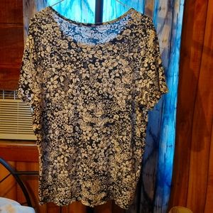 Vintage Black and White Floral White Stag Short Sleeved Shirt Size XXL/2XG.